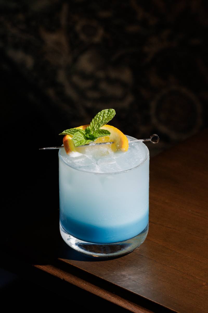 sipping-through-stories-the-legendary-cocktails-of-sofitel-legend